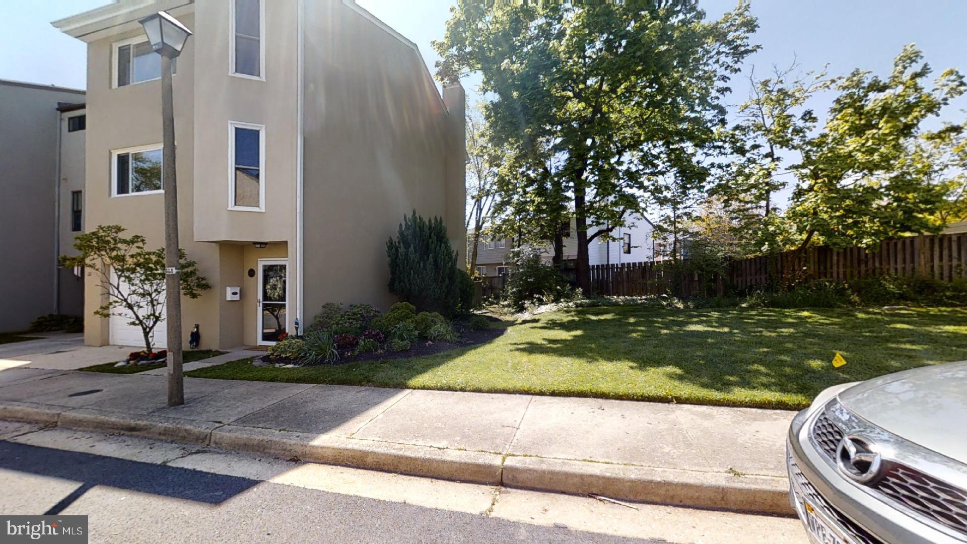 WAVERLY HILLS - Residential Lease