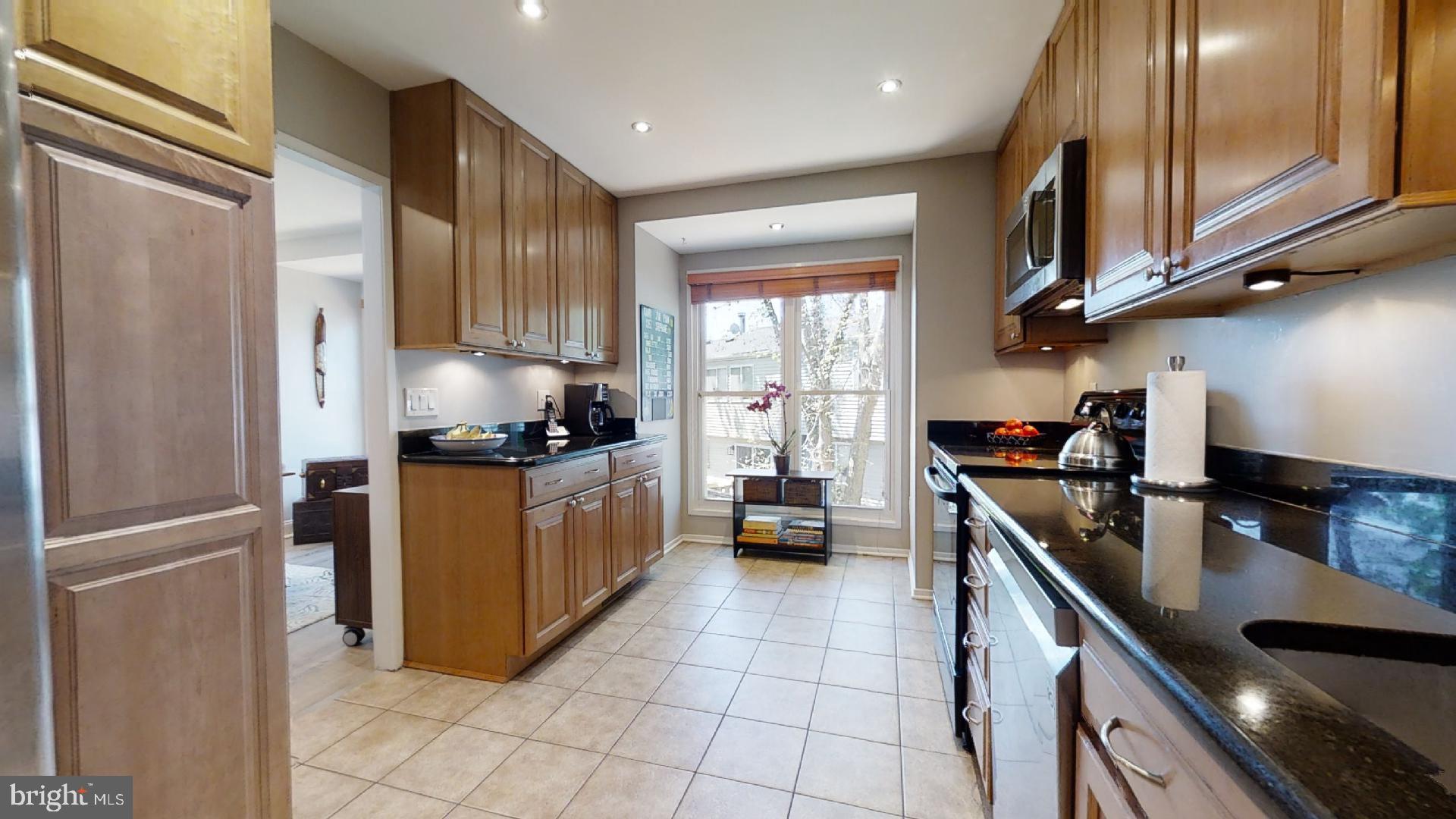 WAVERLY HILLS - Residential Lease