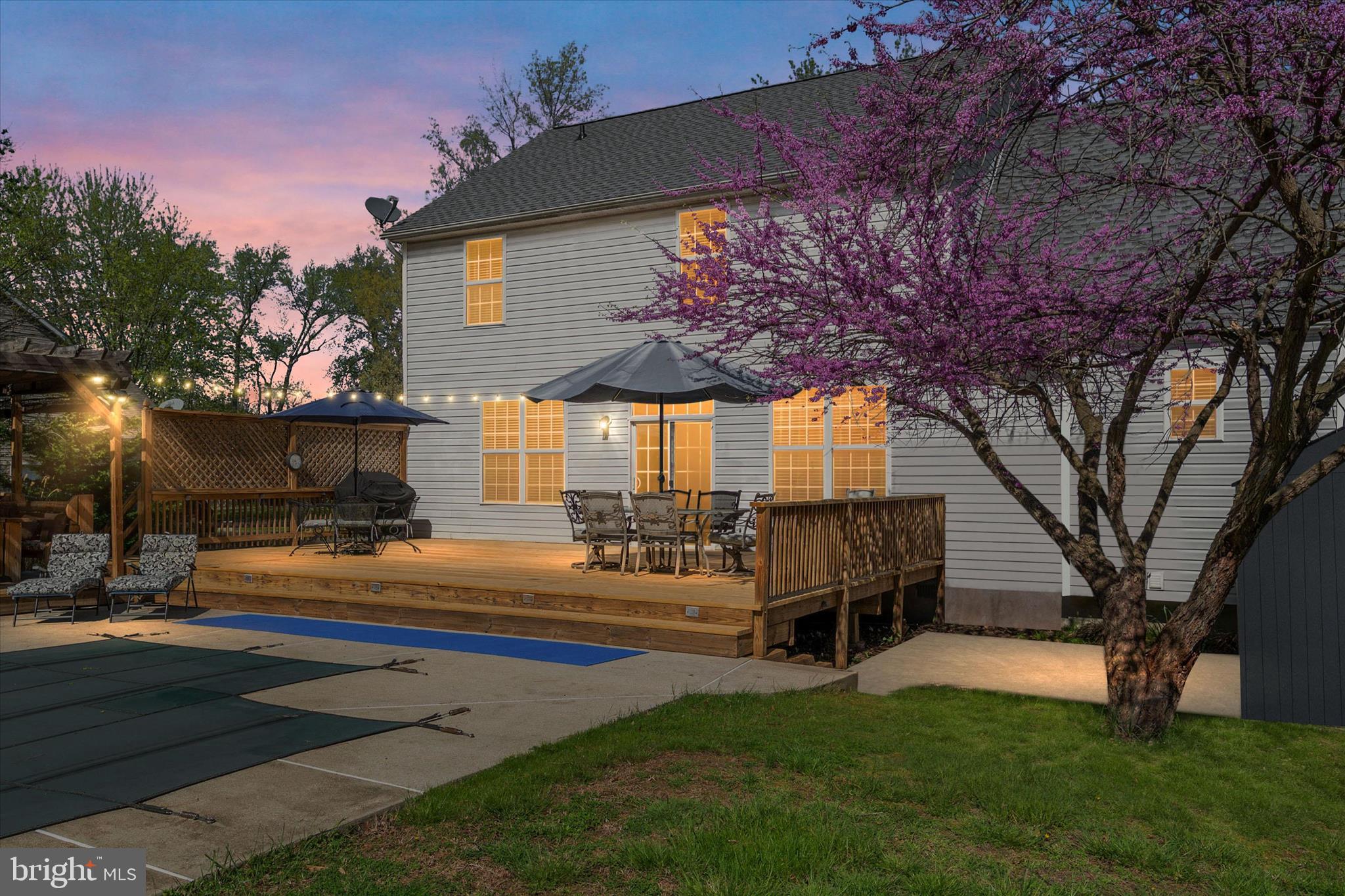 306 SCHOOLHOUSE LANE