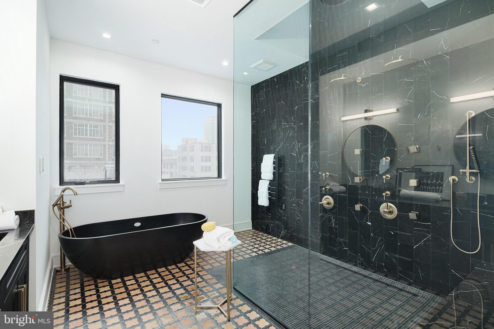 RITTENHOUSE SQUARE - Residential