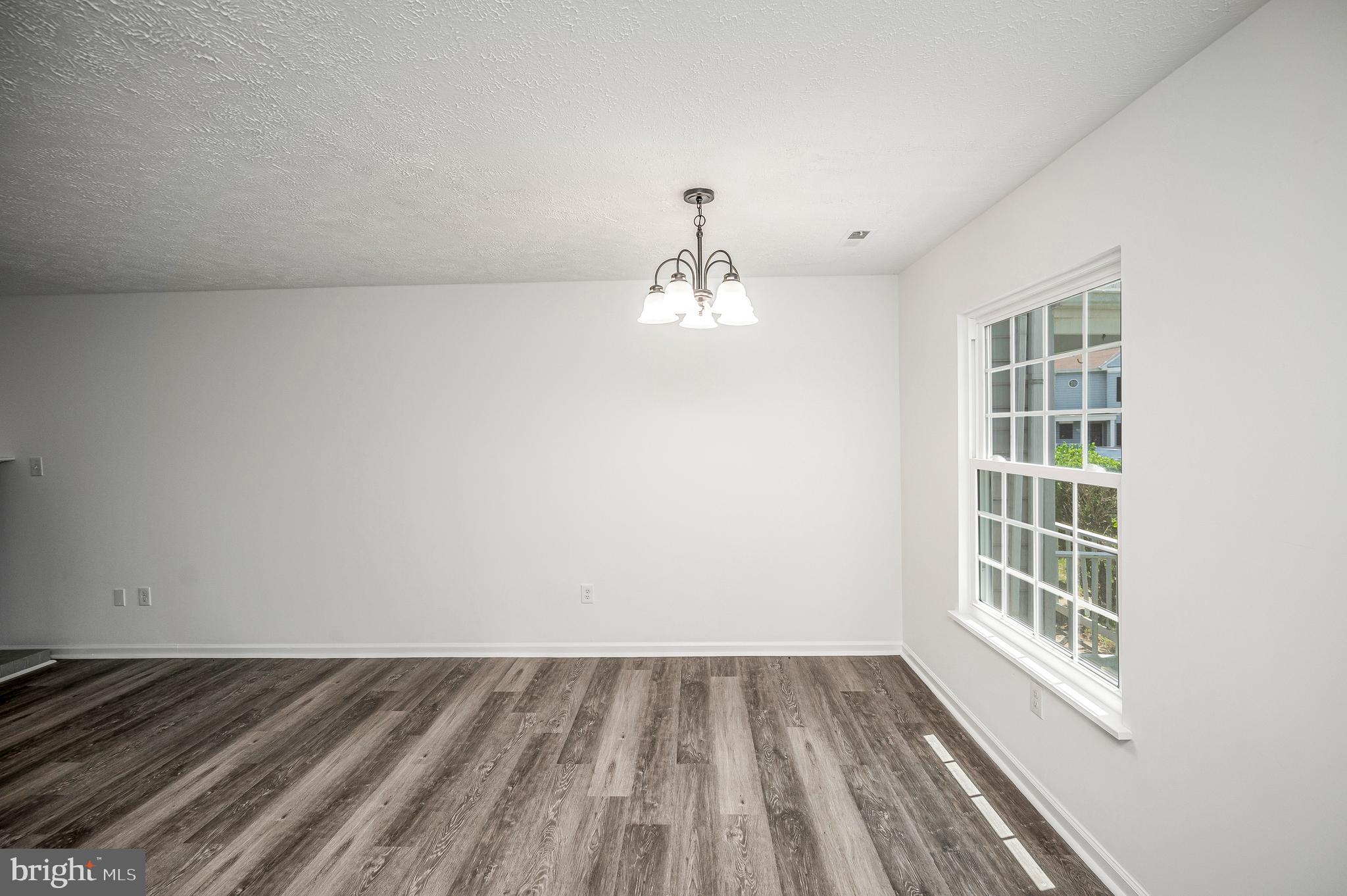 11159 THORNBERRY COURT