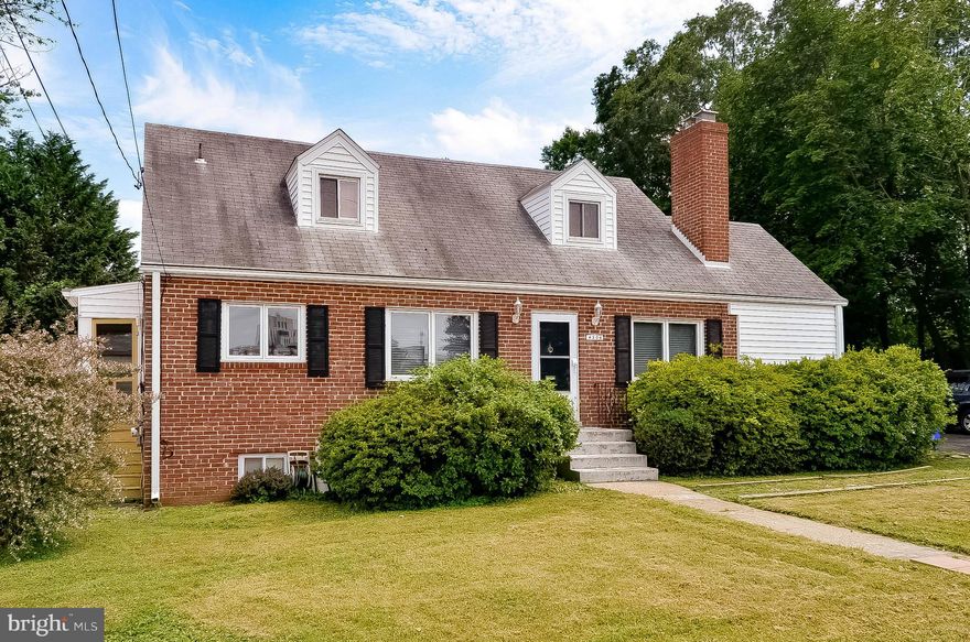 Photos are not fully justified all the features of this BRICK SFH! 3 bedrooms on main level and 2 Separate Suites w Kitchenettes on upper and walk-up(out) lower level with spacious 1 guest room and Rec room, daylight filled! Tastefully decorated and SURROUNDED BY NIH, NAVY HOSPITAL, WALTER REED, METRO, 3 SEPARATE ENTRANCE TO 3 LVL, TASTEFULLY DECORATED INSIDE AND OUT.CALL FOR A TOUR TODAY!