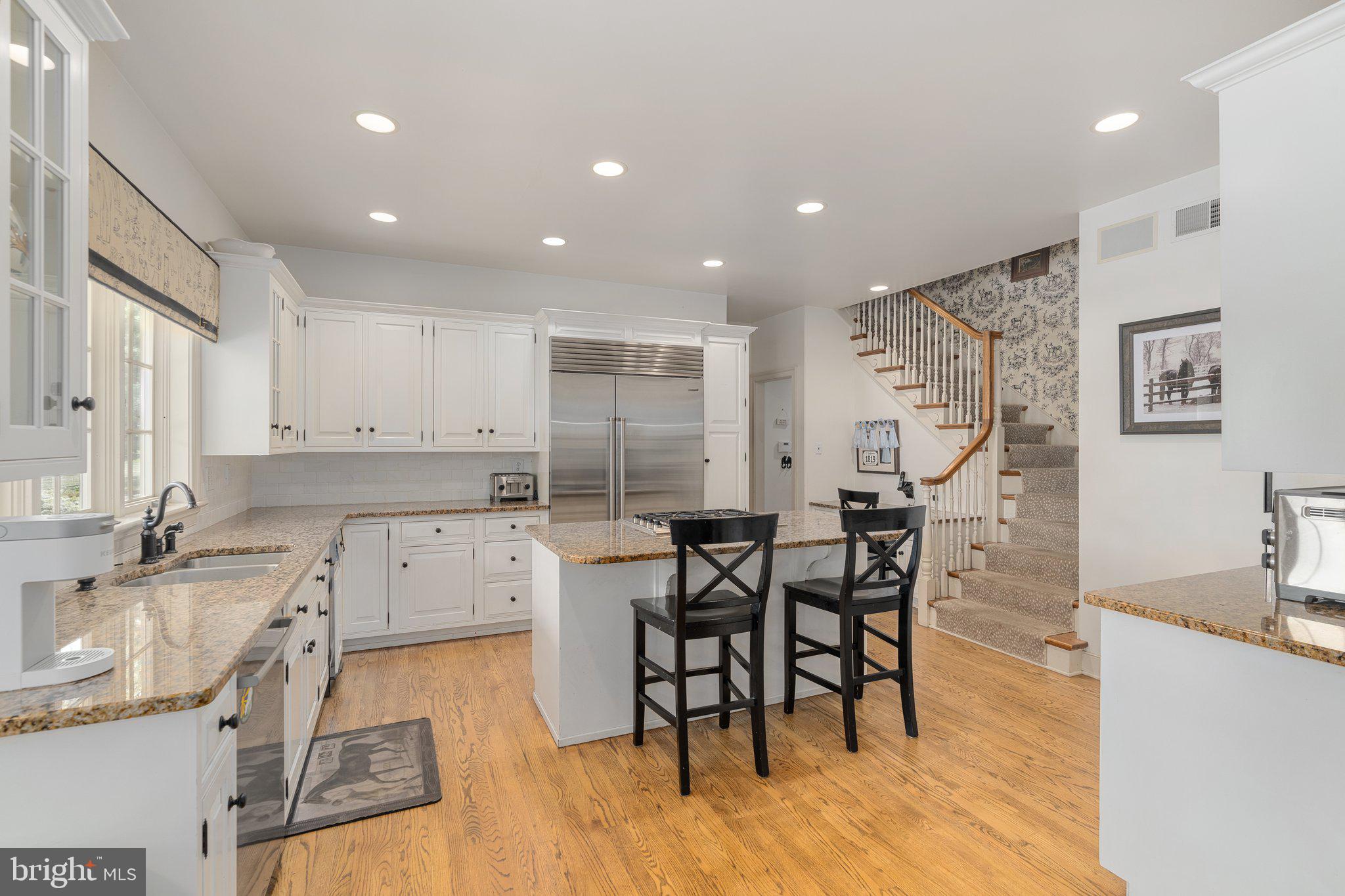 FOUR OAKS FARM - Residential