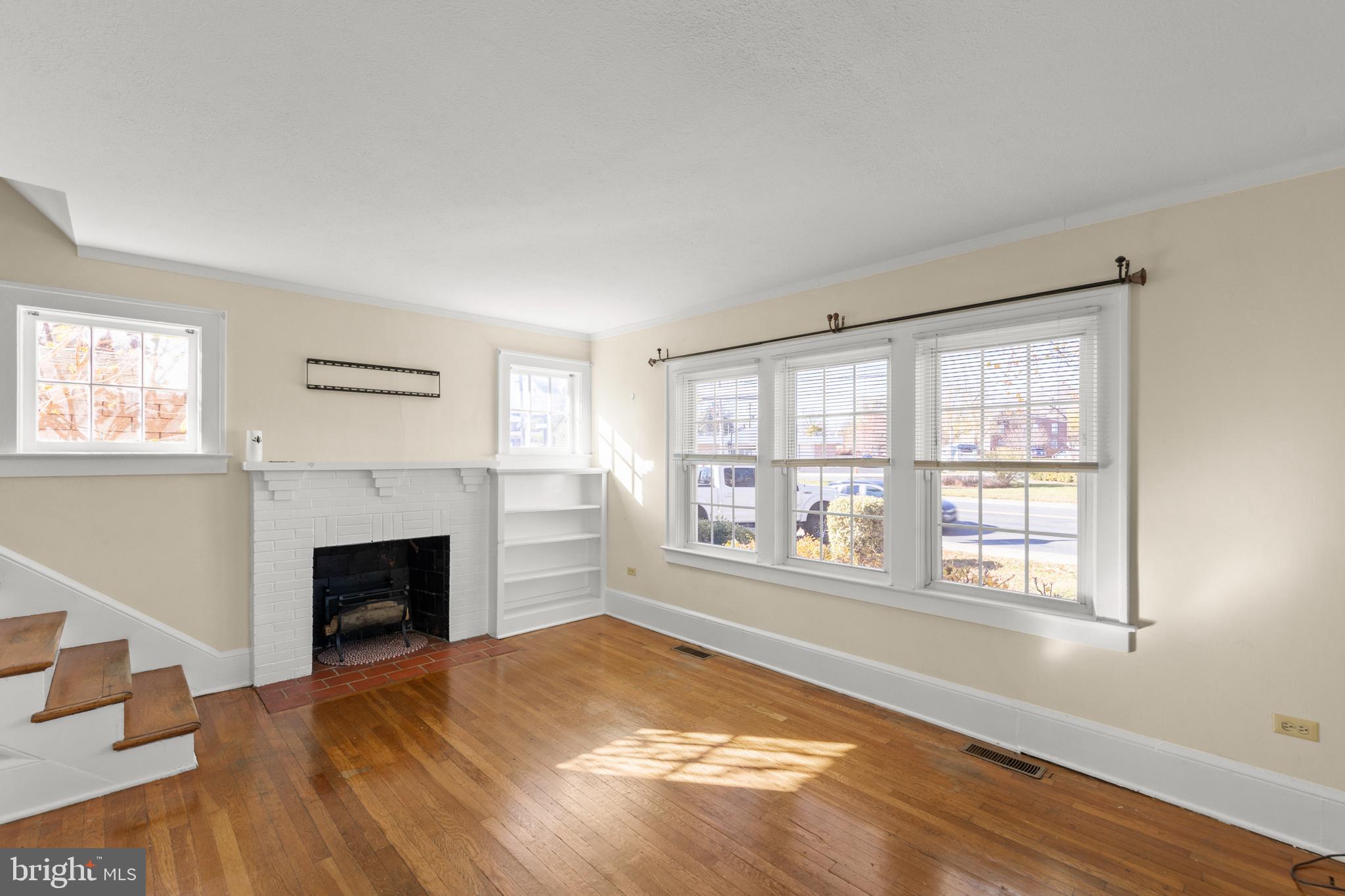 675 BERRYVILLE AVENUE