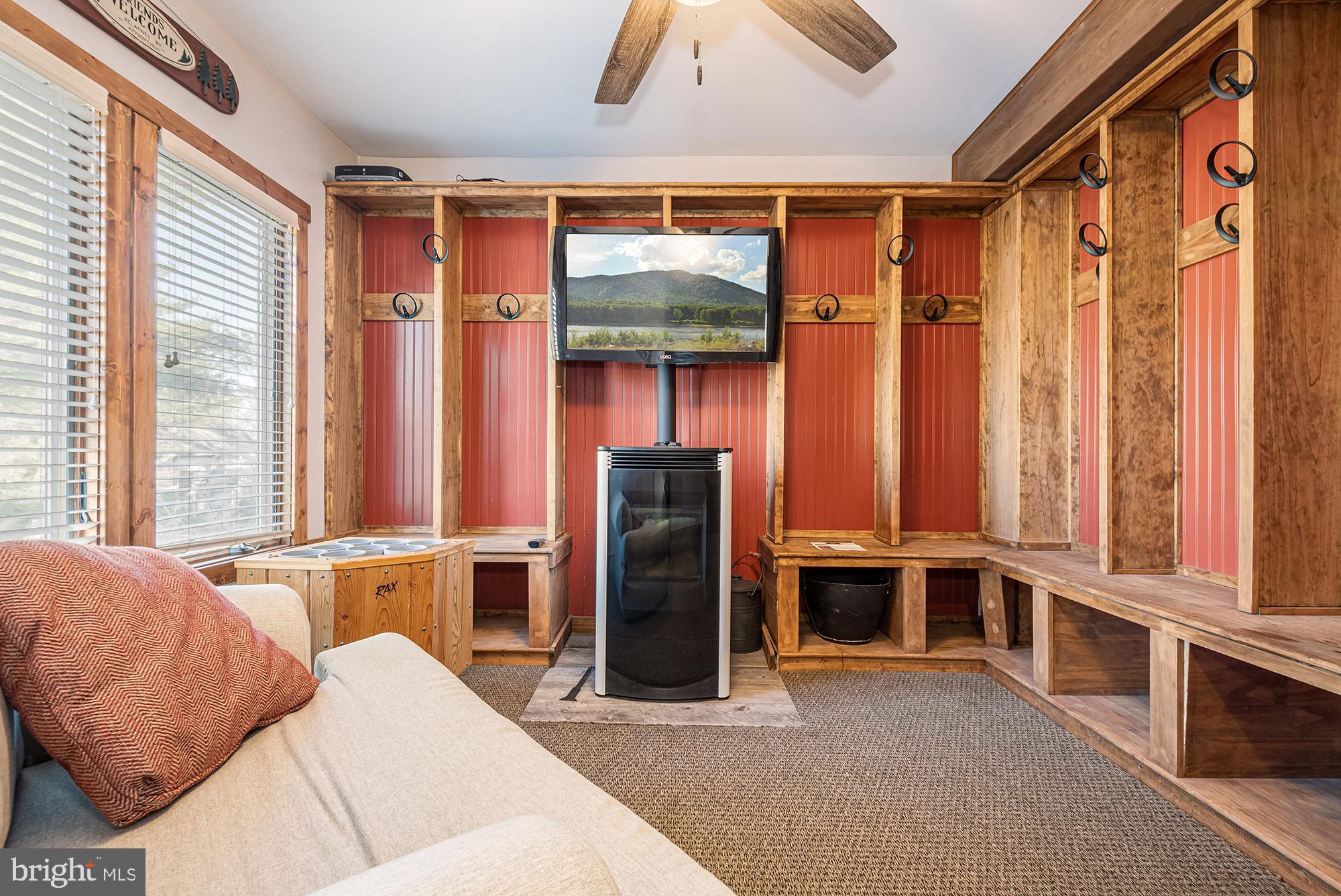 VILLAGES OF WISP - Residential