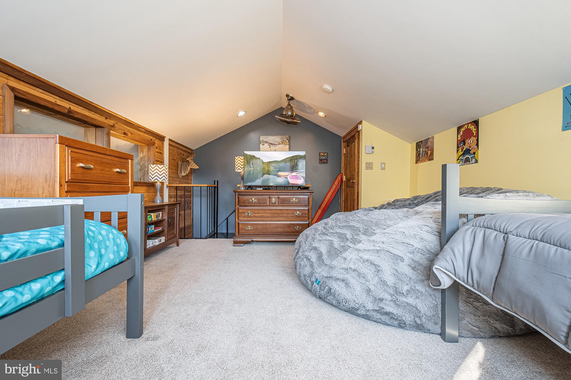 VILLAGES OF WISP - Residential