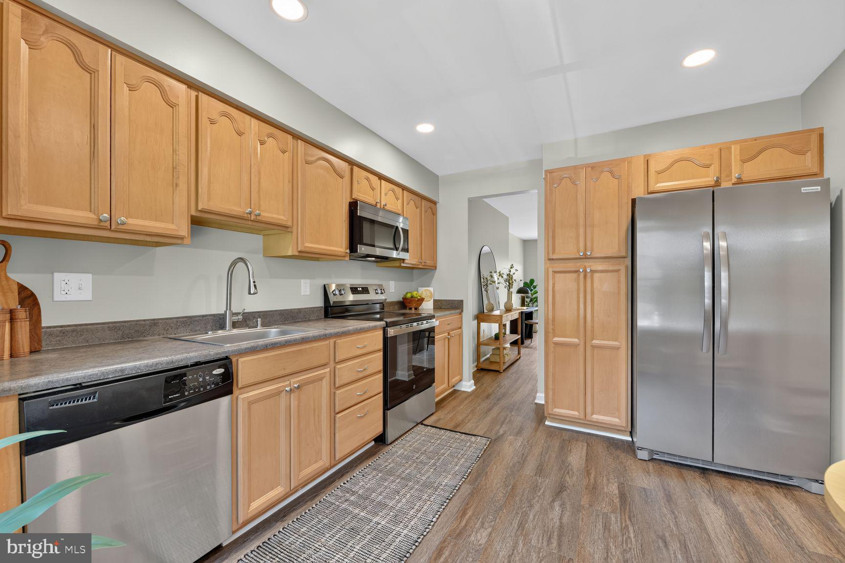 3926 COLLIS OAK COURT