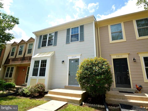 Photo of 3926 Collis Oak Court, FAIRFAX, VA 22033 (MLS # VAFX2332452)