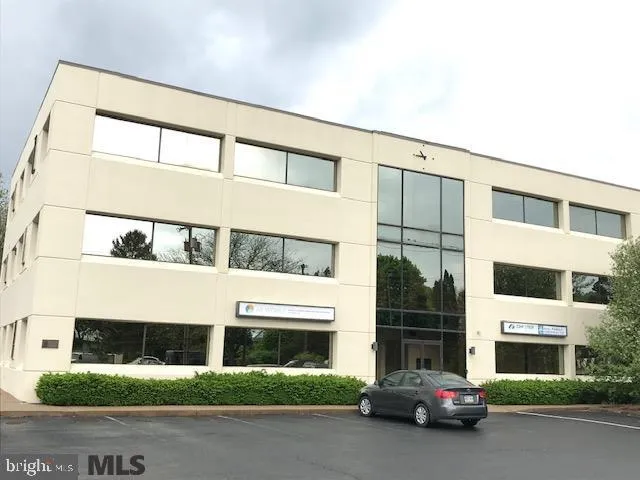 1315 College Avenue W Unit 200, State College, PA 16801