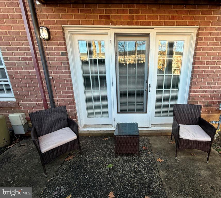 FOXCROFT COLONY - Residential Lease