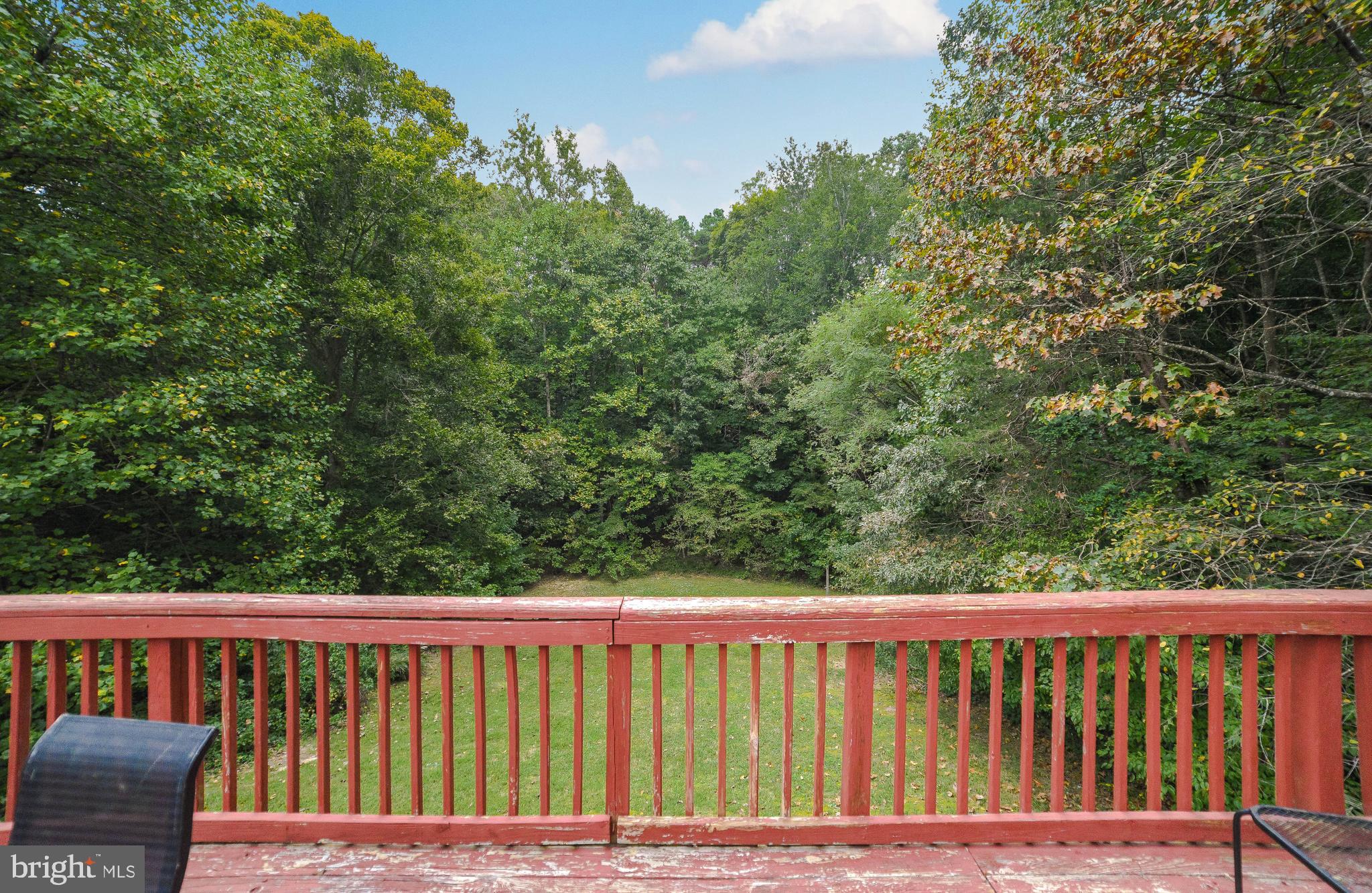 COUNTRY LAKES - Residential