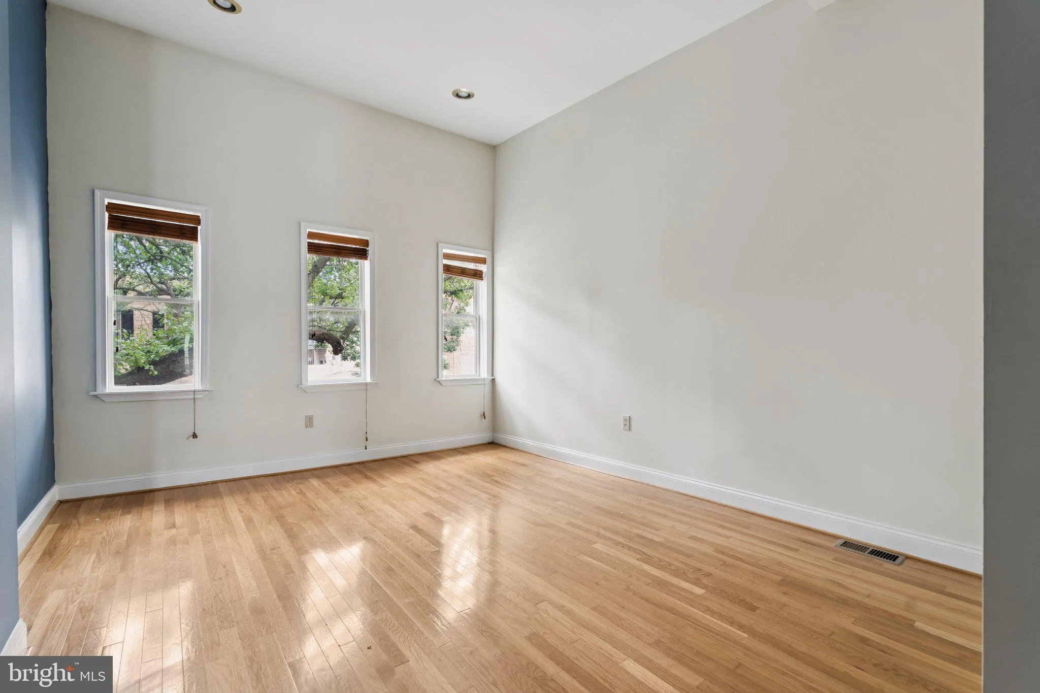 Baltimore, Maryland 21224, United States, 2 Bedrooms Bedrooms, ,3 BathroomsBathrooms,Residential,Coming Soon,169912