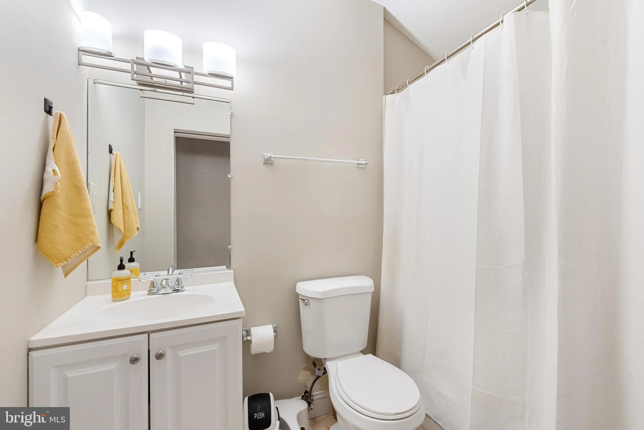 Baltimore, Maryland 21224, United States, 2 Bedrooms Bedrooms, ,3 BathroomsBathrooms,Residential,Coming Soon,169912