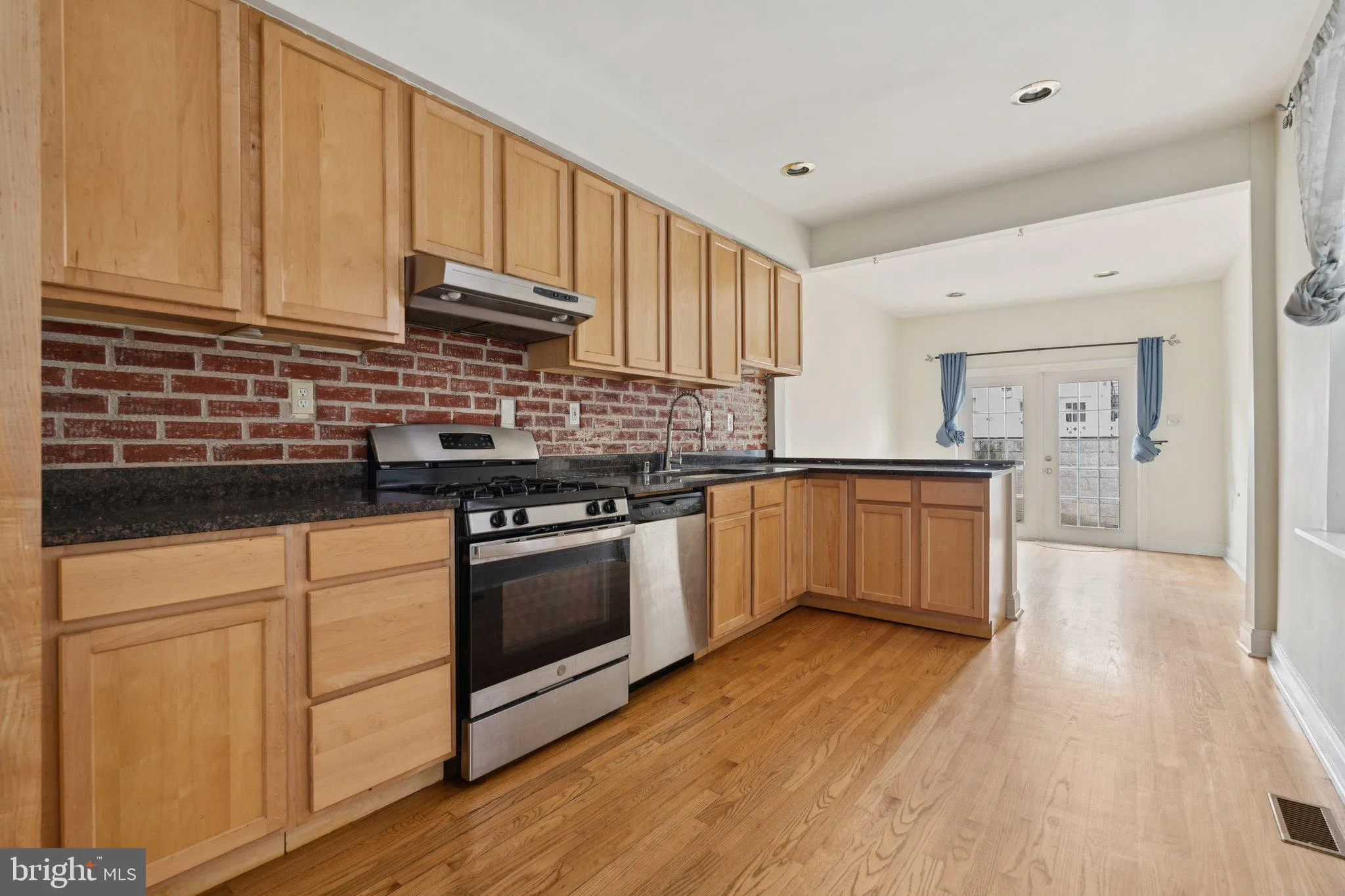 Baltimore, Maryland 21224, United States, 2 Bedrooms Bedrooms, ,3 BathroomsBathrooms,Residential,Coming Soon,169912