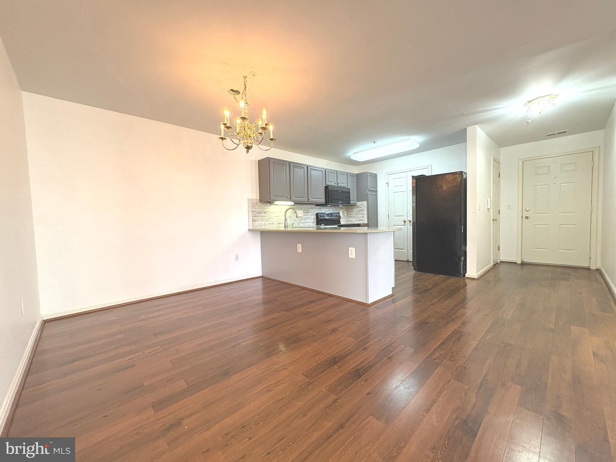 WINIFRED MANOR - Residential