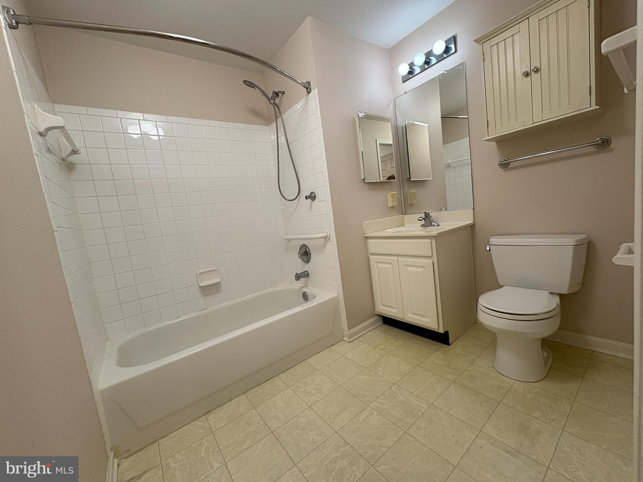 WINIFRED MANOR - Residential