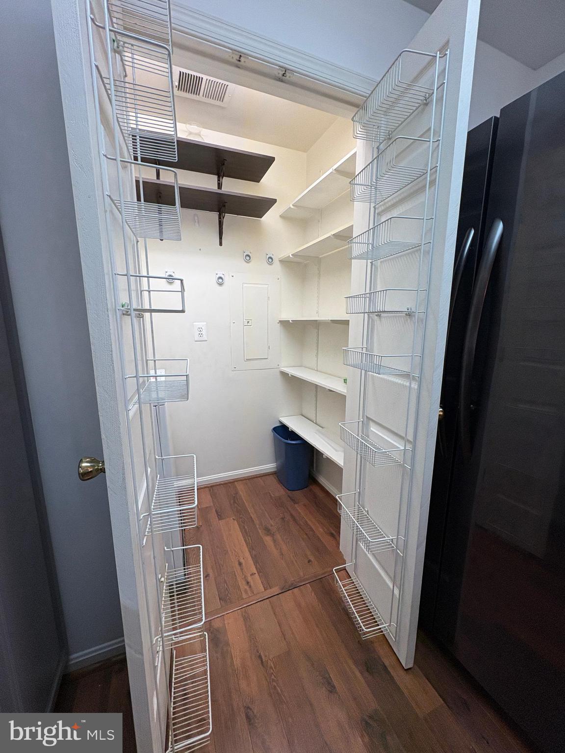 WINIFRED MANOR - Residential