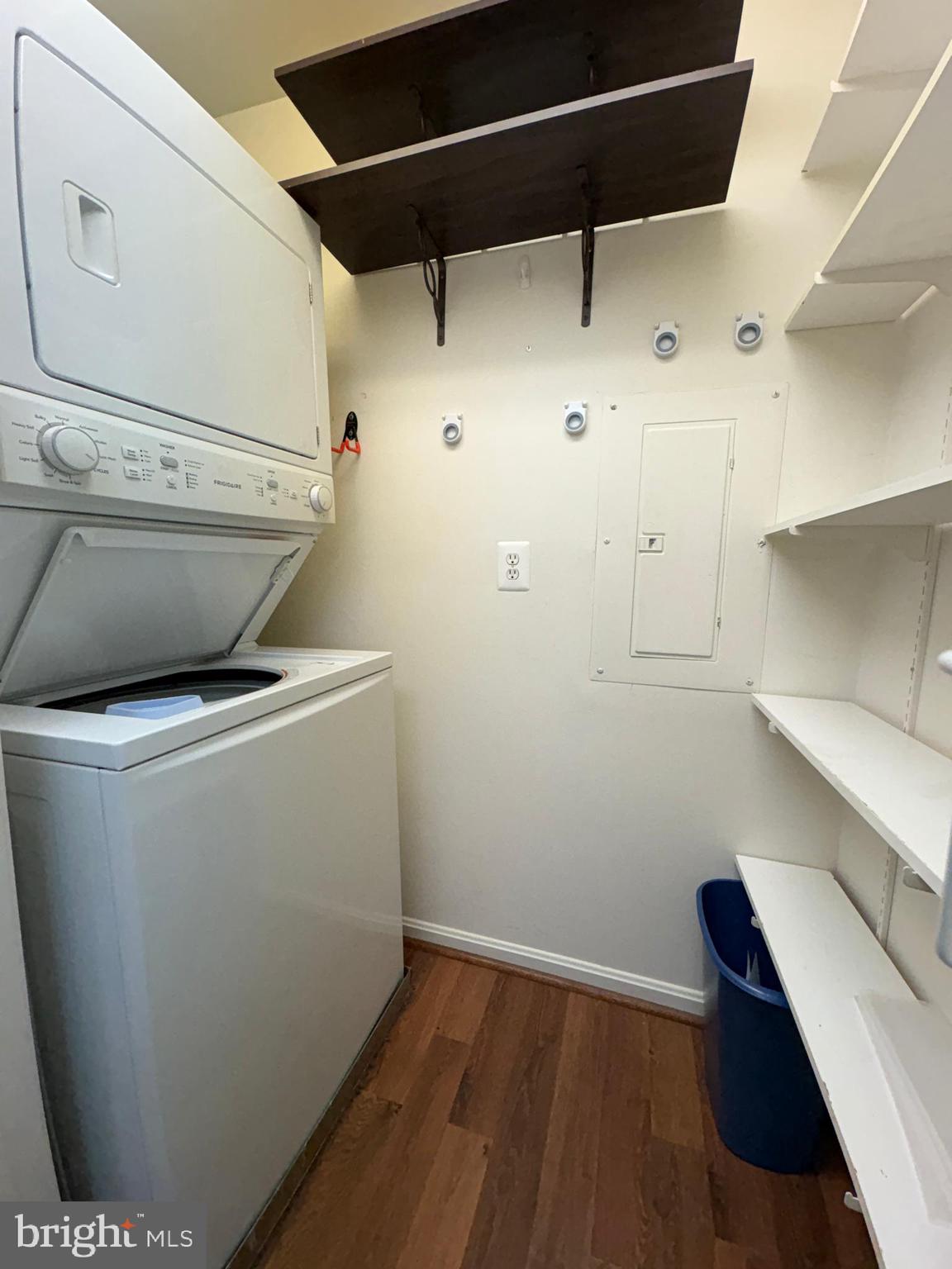 WINIFRED MANOR - Residential