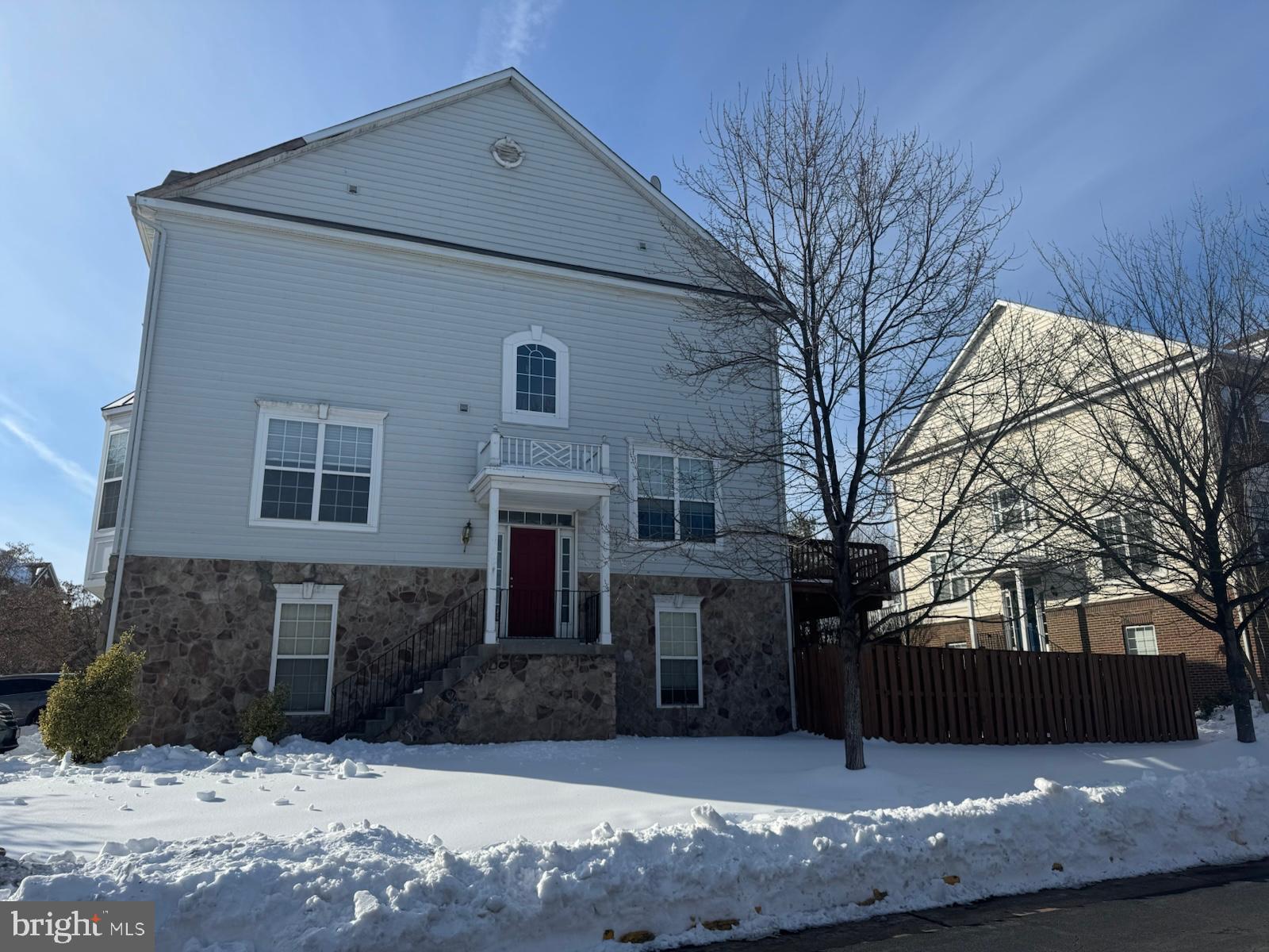 42474 MAGELLAN SQUARE