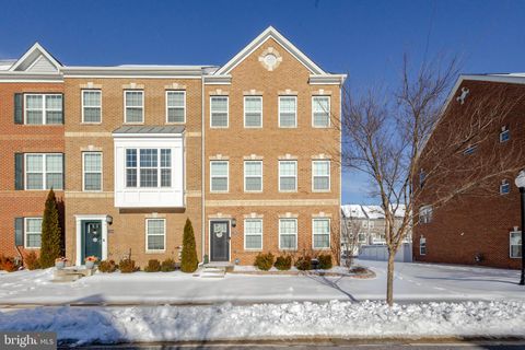 11391 TOLKIEN AVENUE WHITE PLAINS MD 20695