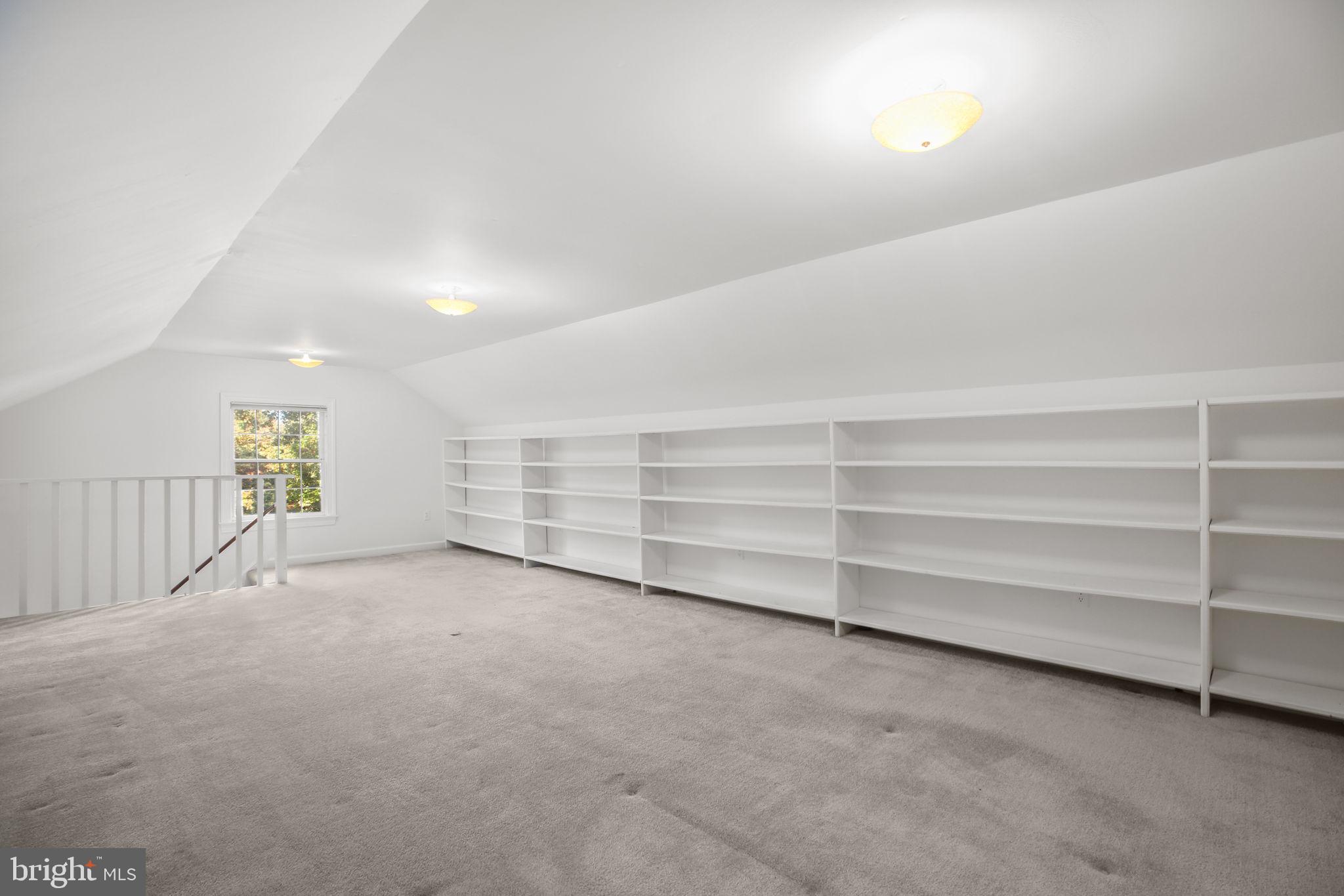 WOODBRIDGE - Residential