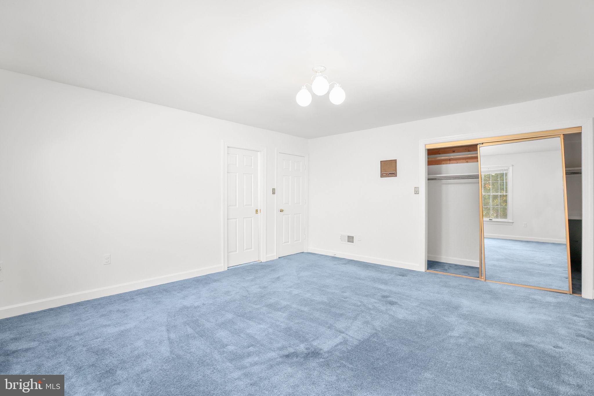 WOODBRIDGE - Residential