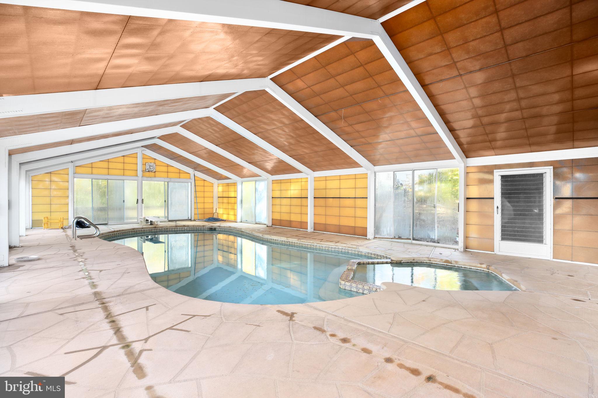 WOODBRIDGE - Residential