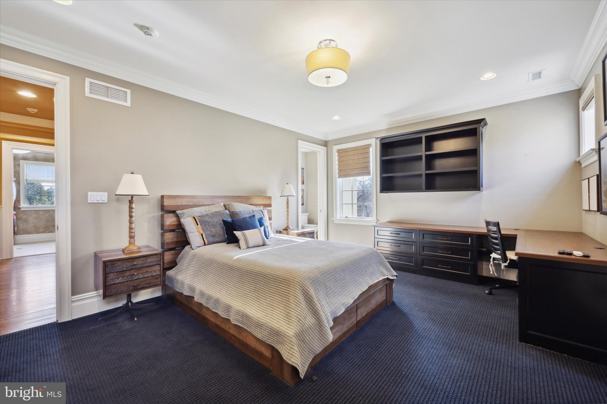 THE PINES - Residential