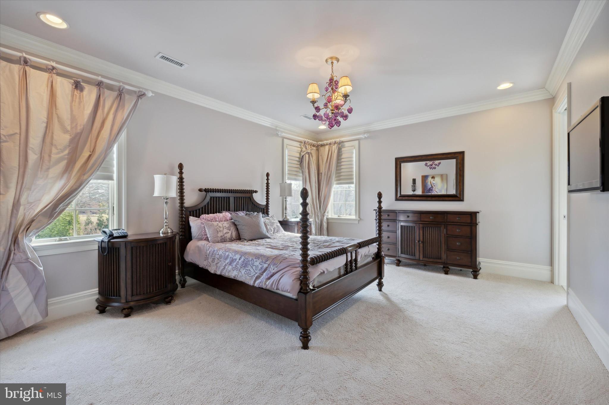 THE PINES - Residential