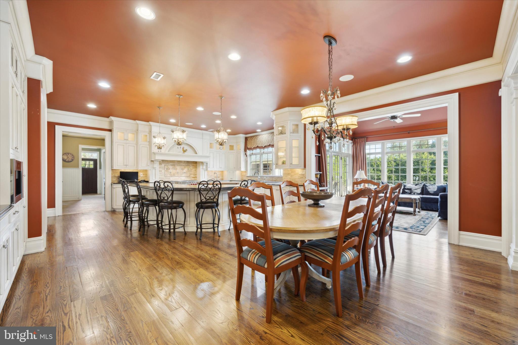 THE PINES - Residential