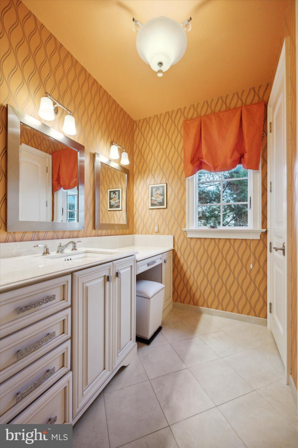 THE PINES - Residential