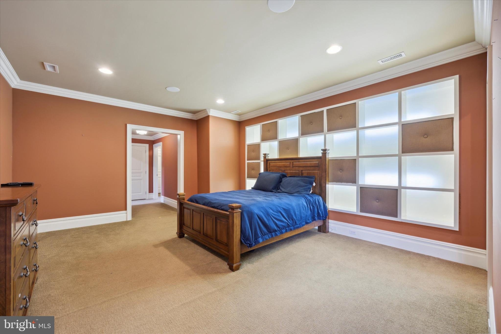 THE PINES - Residential