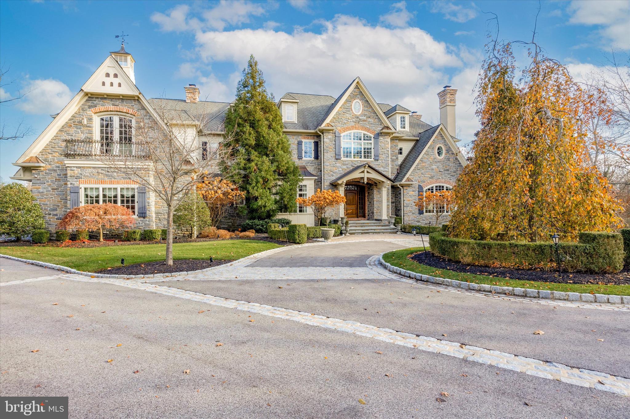 THE PINES - Residential