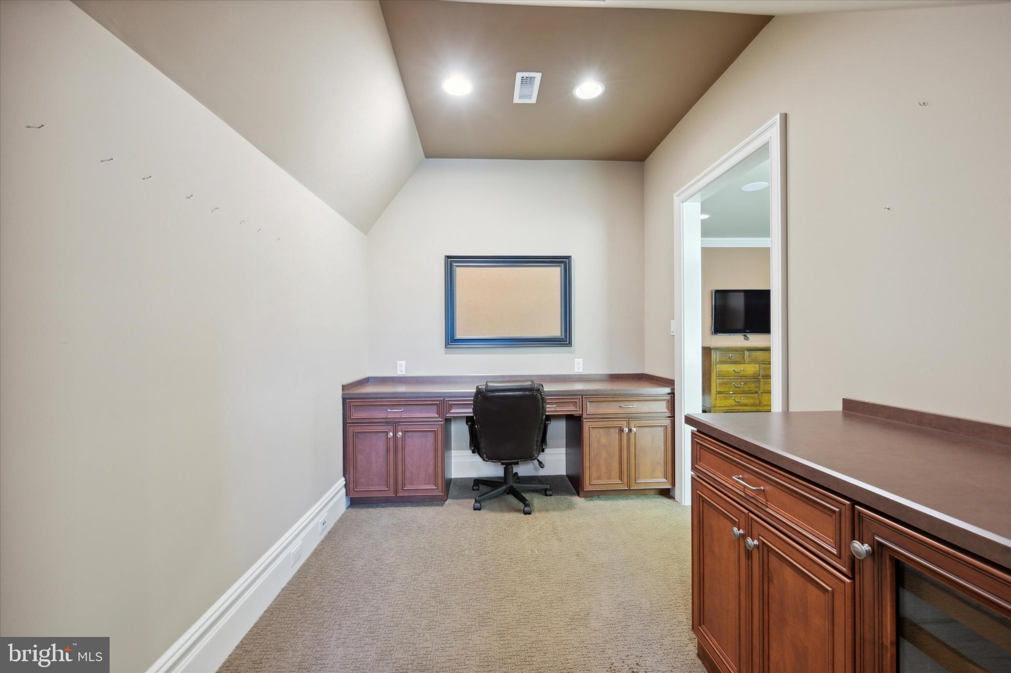 THE PINES - Residential