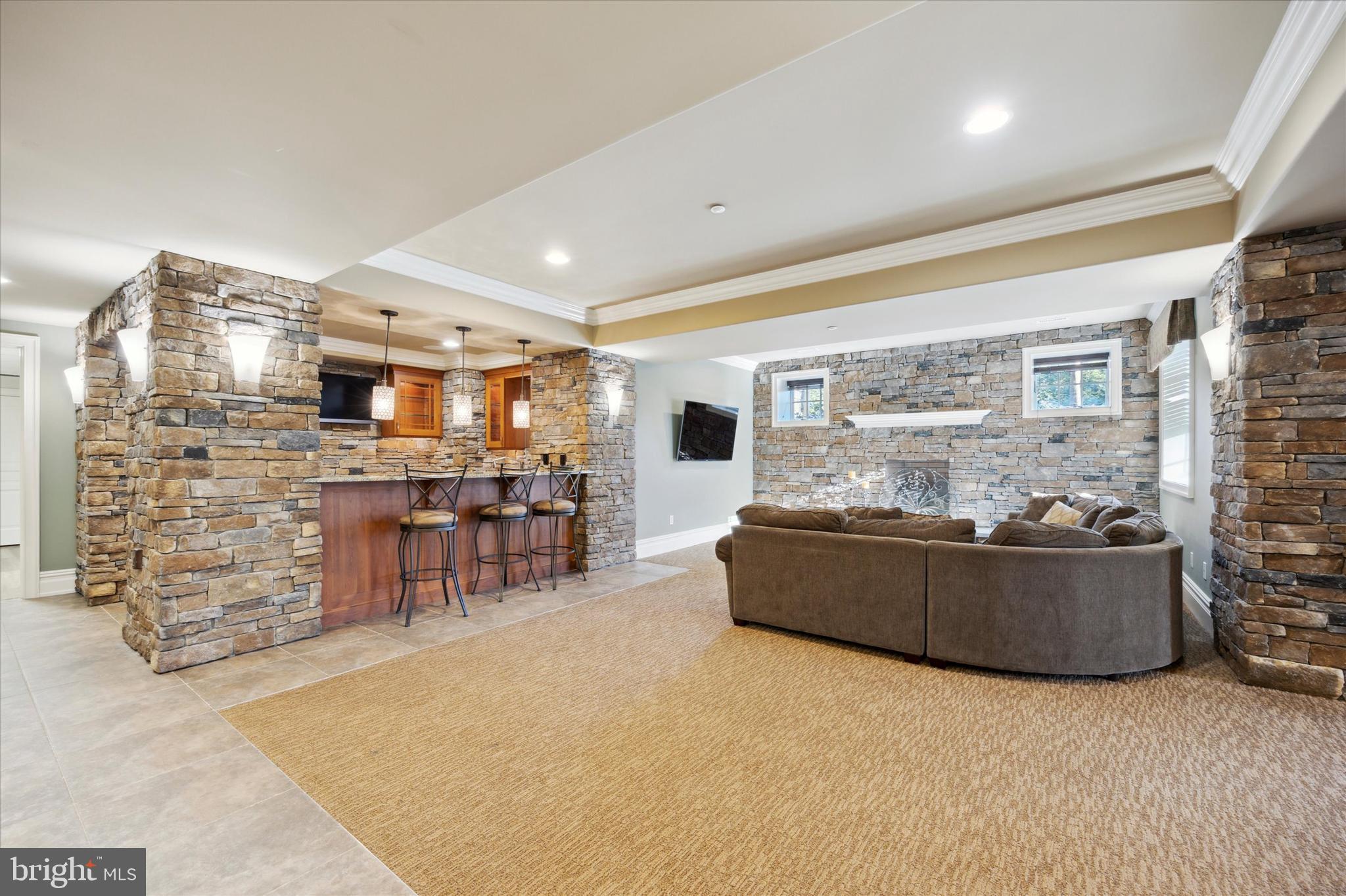 THE PINES - Residential