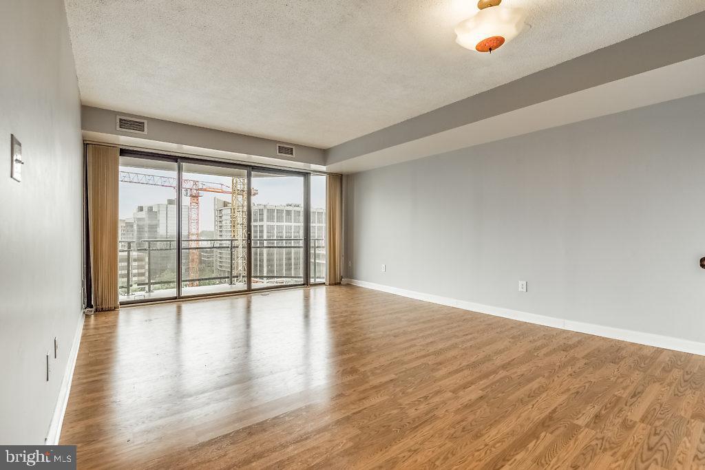 ATRIUM CONDO - Residential Lease