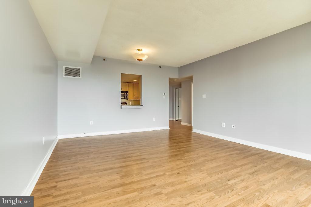 ATRIUM CONDO - Residential Lease