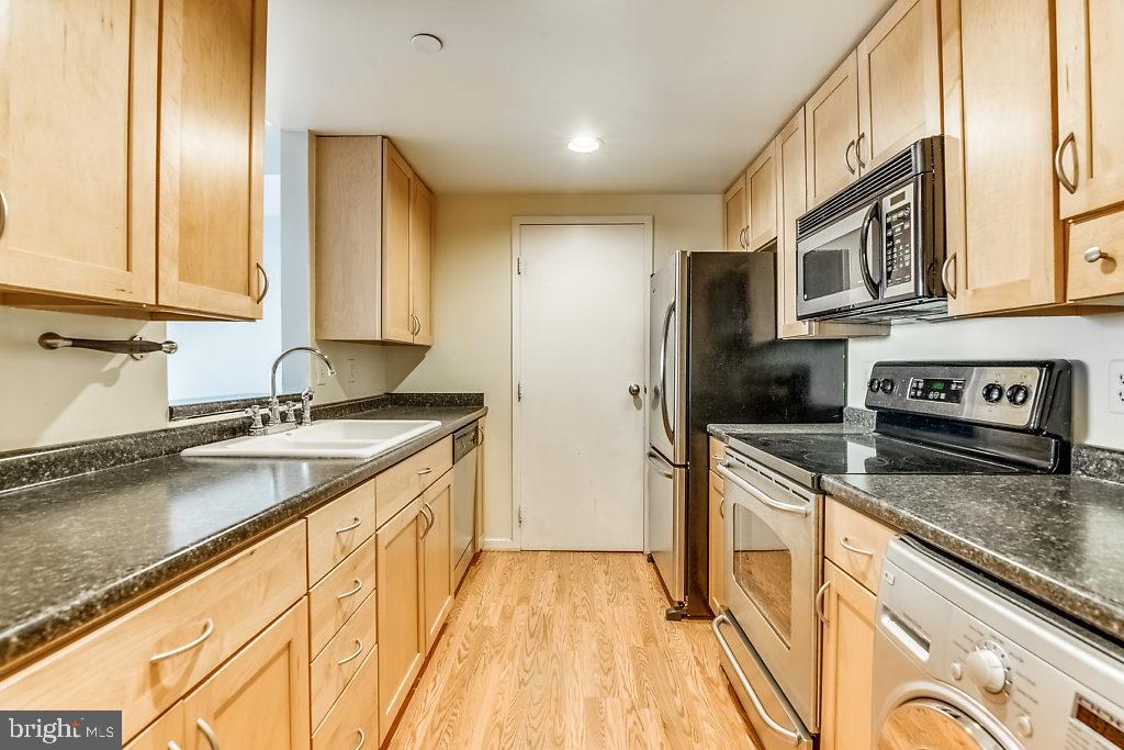 ATRIUM CONDO - Residential Lease