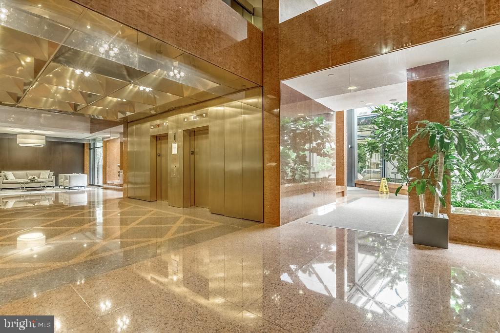 ATRIUM CONDO - Residential Lease