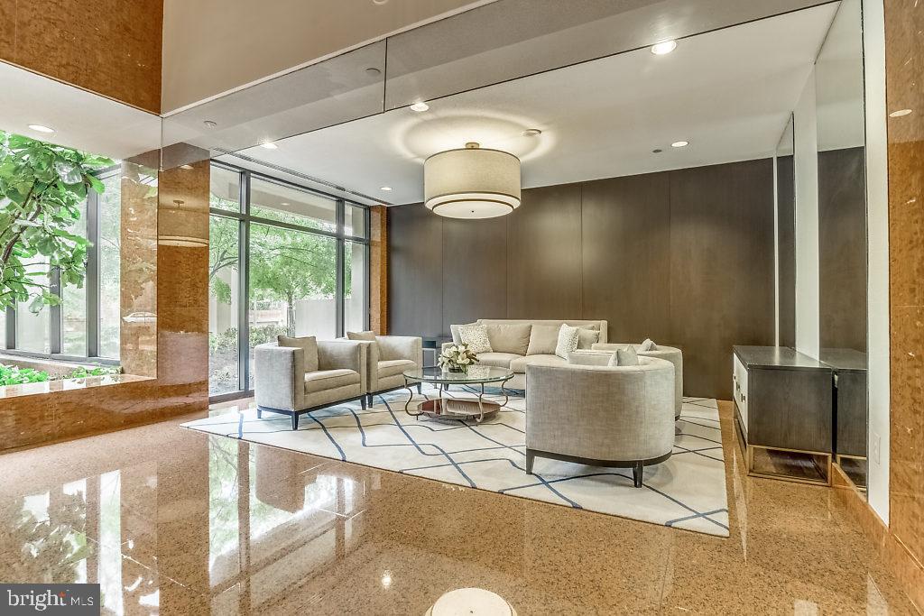 ATRIUM CONDO - Residential Lease