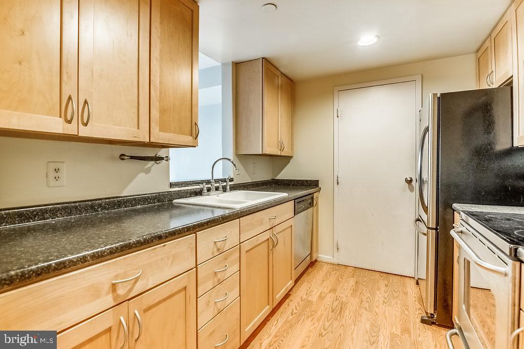 ATRIUM CONDO - Residential Lease