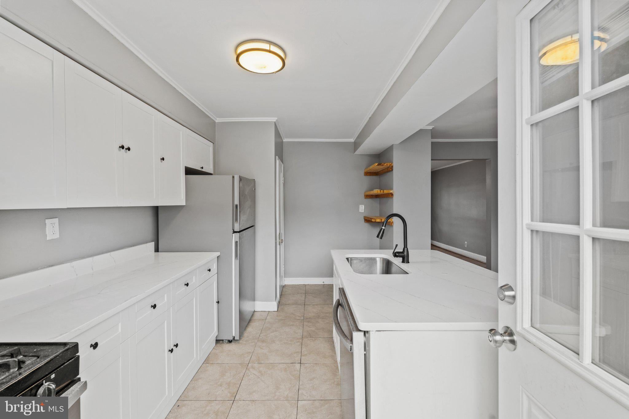 820 BRADHURST