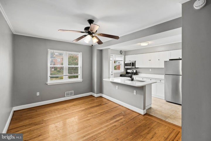 Photo 1 of 25 — 820 BRADHURST, BALTIMORE, MD 21212