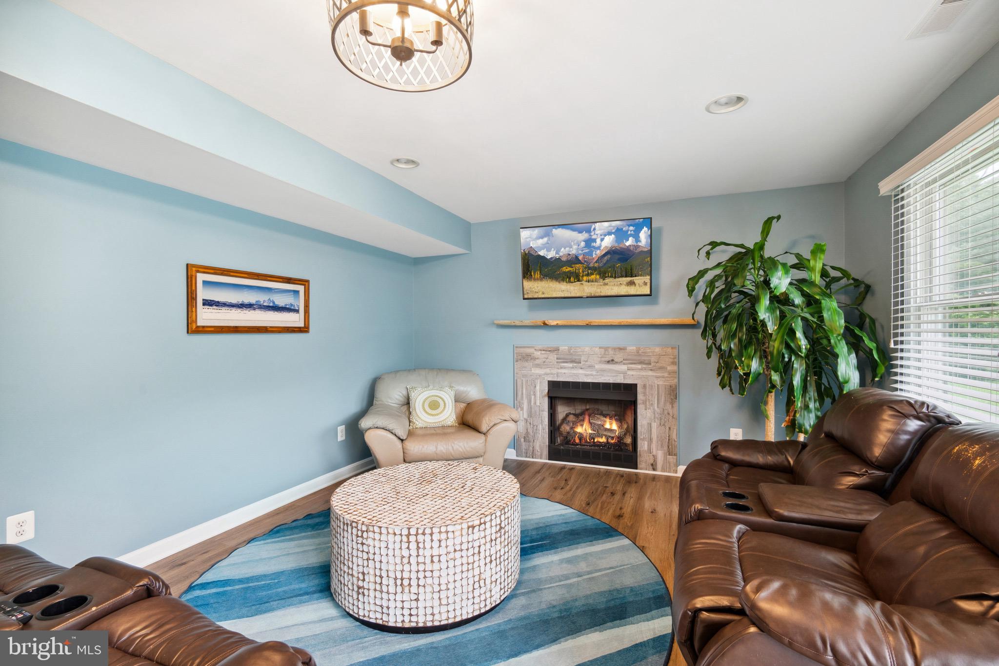 DEANS MEADOWS - Residential