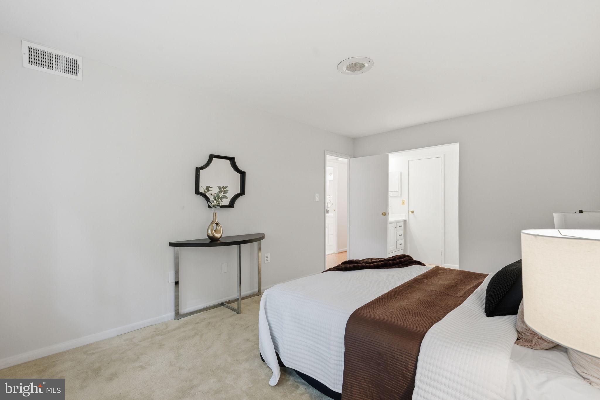 BRISTOL HOUSE - Residential