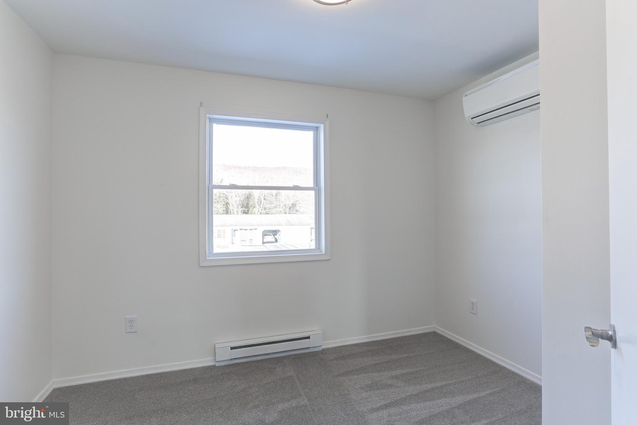 TWIN HILLS - Residential