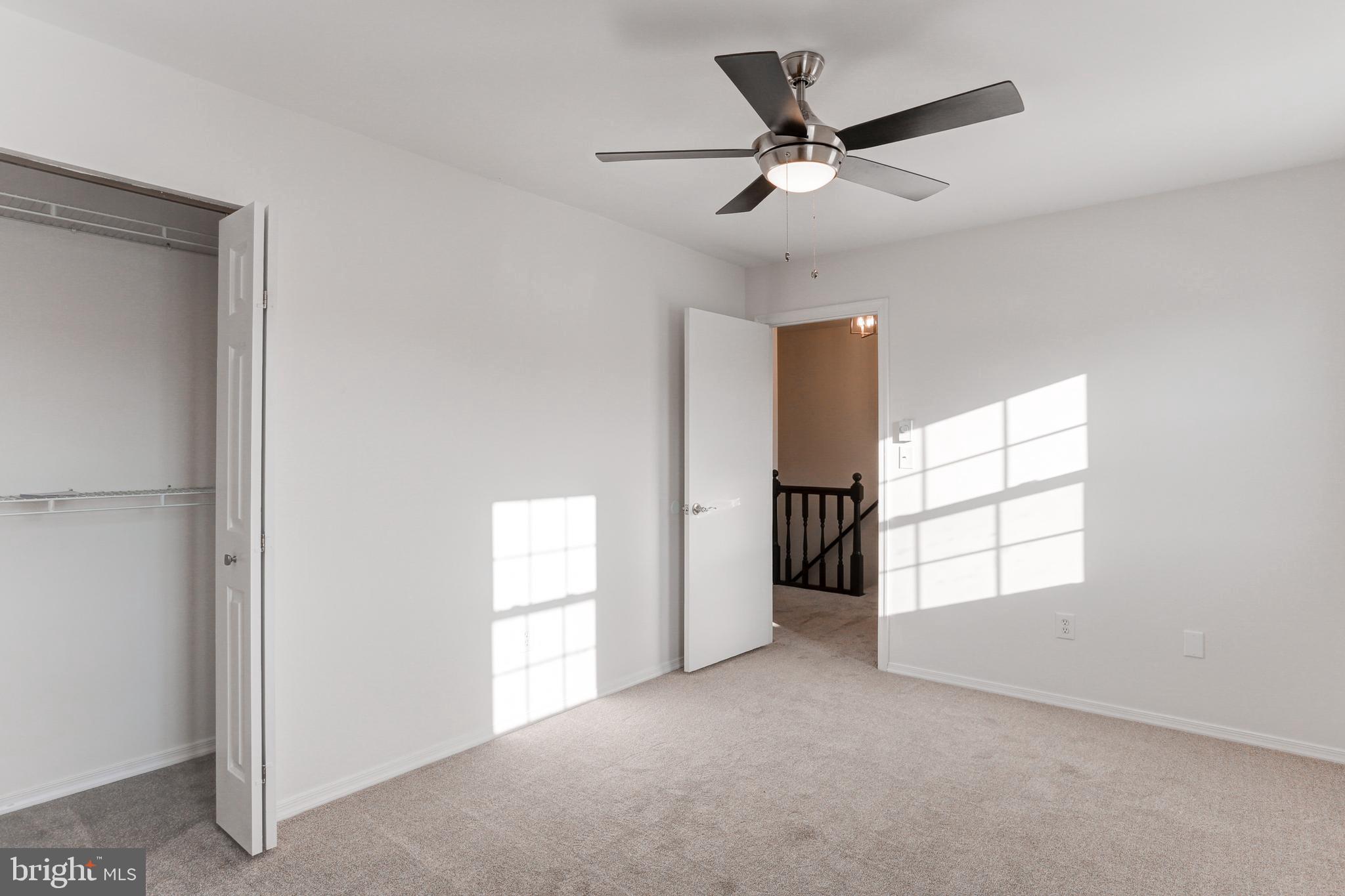 TWIN HILLS - Residential