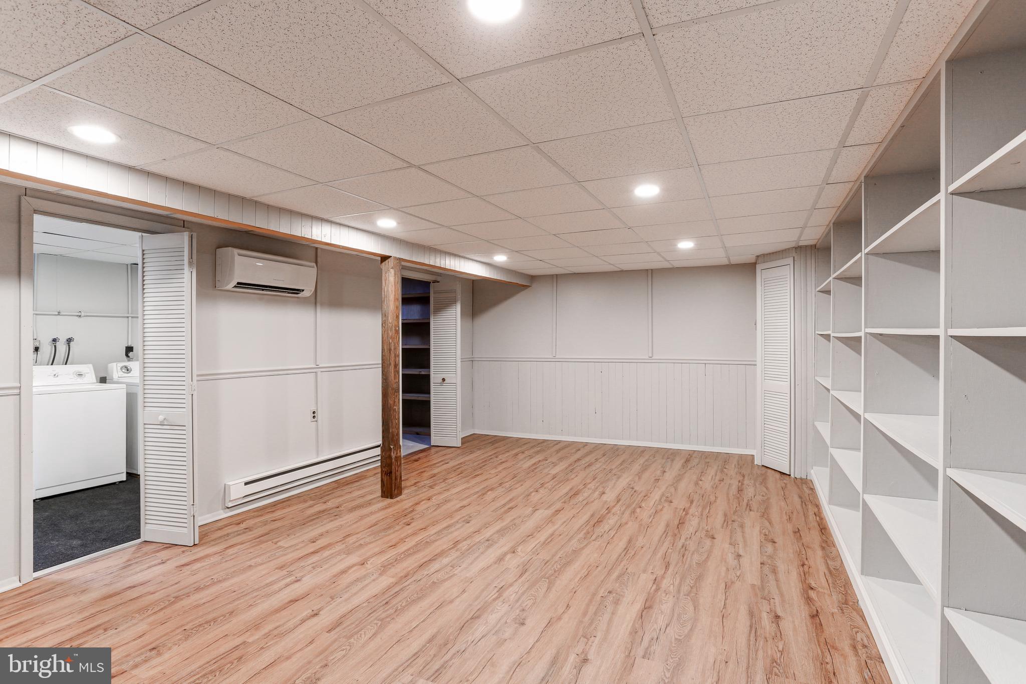 TWIN HILLS - Residential