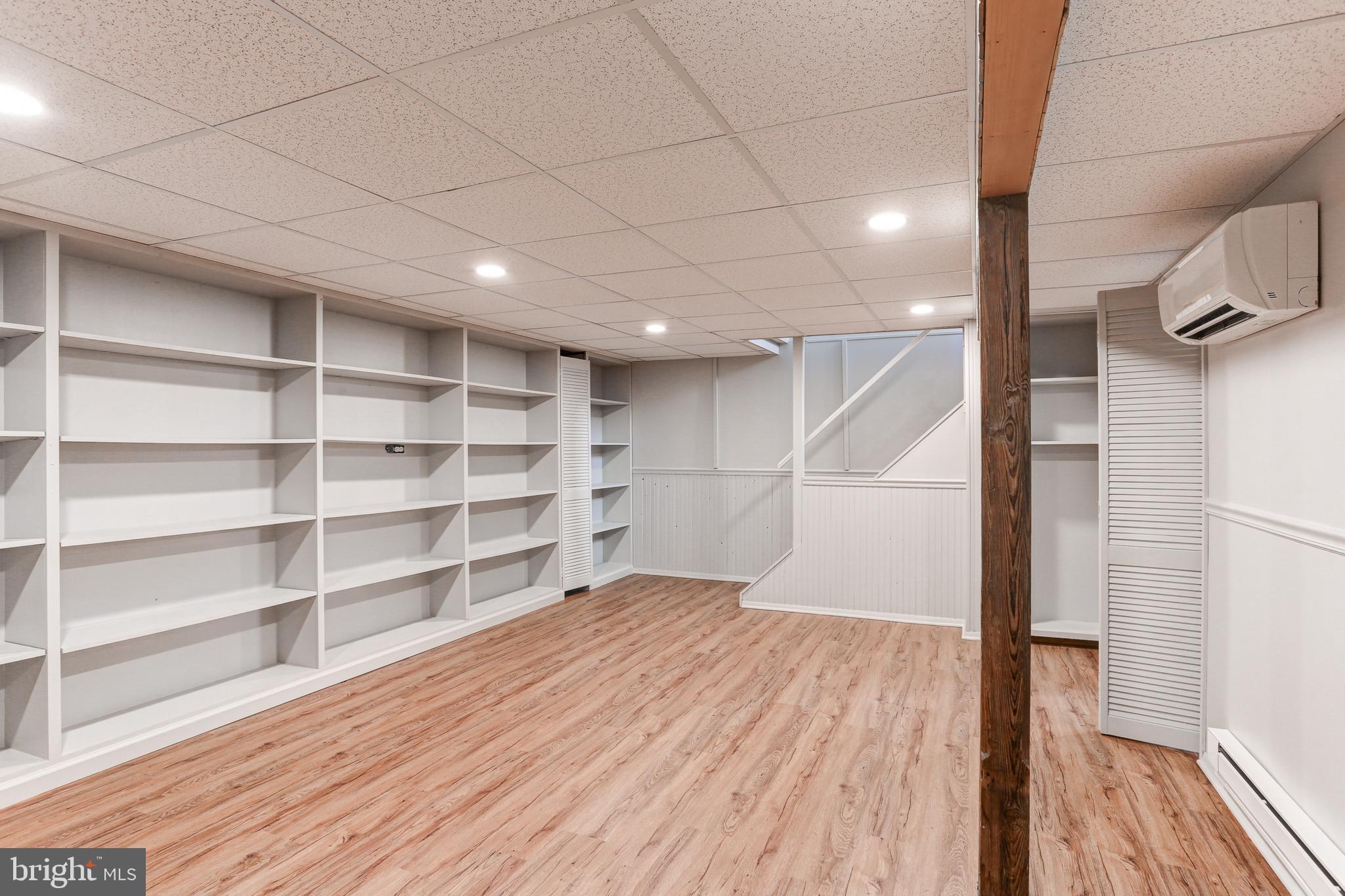 TWIN HILLS - Residential