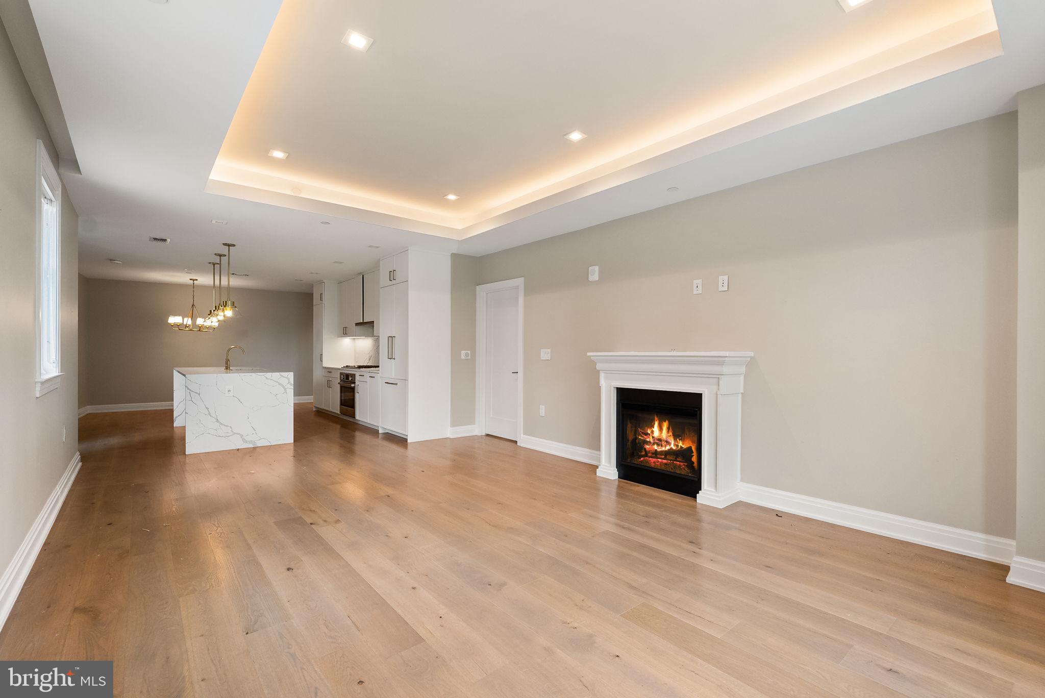 CHEVY CHASE - Residential